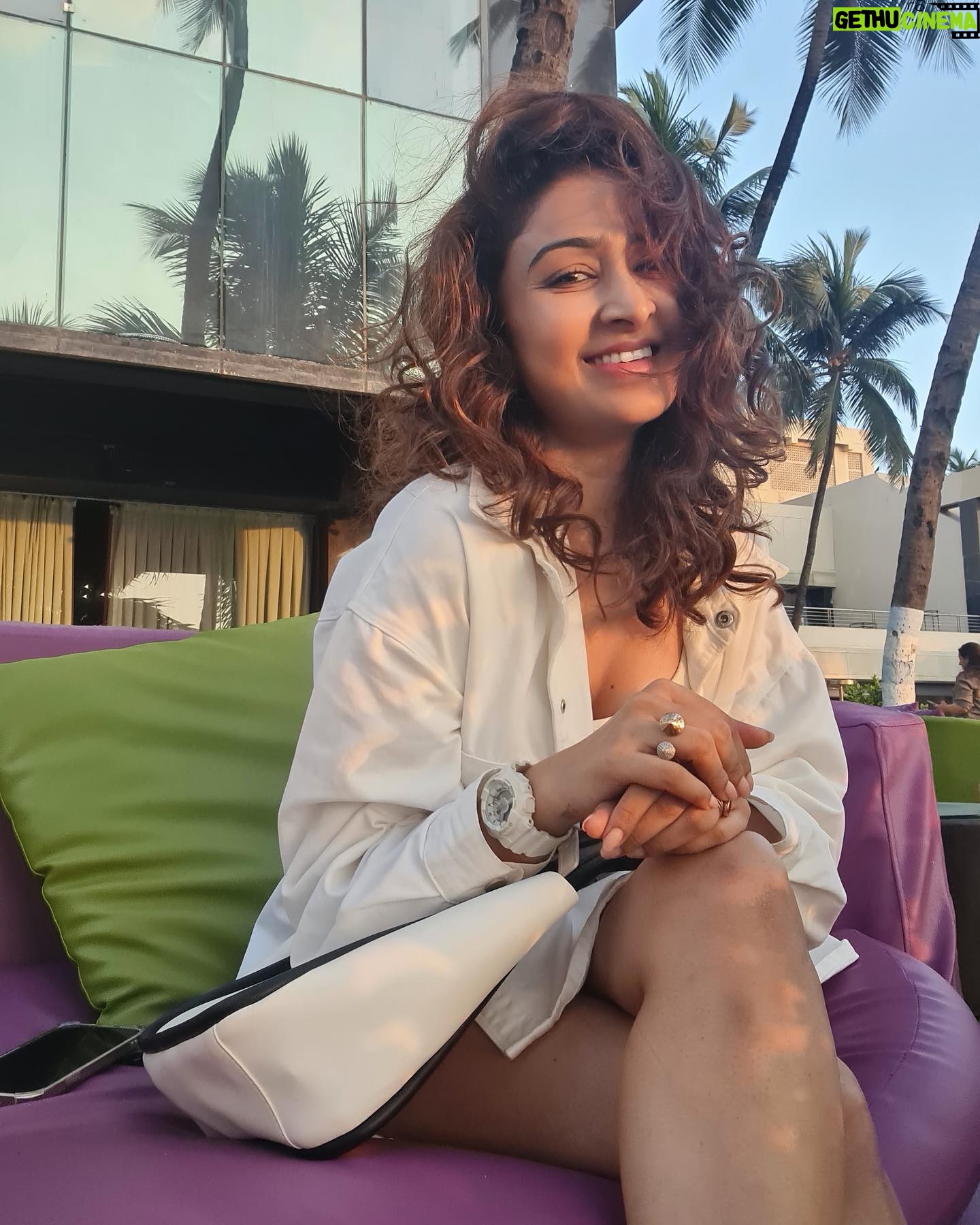 Farnaz Shetty - 10.1K Likes - In the Moment 🌅
.
.
.
.
.
.
.
.
.
.
.
.
.
.
.
.
.
.
.
.
.
.
.
.
.
.
.
.
#sunset #moment #friends #life #beauty #surreal #pure #divine #protected #real #sublime #nature #horizon #sky #sun #earth #oneness