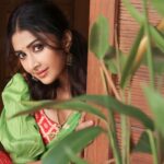 Farnaz Shetty Instagram - “To each heart that fits in the soul, to each one who lets go of their own, for others to feel more.” 🌸💕 . 👘outfit by @navya.marouthu . . . . . . . . . . . . . . . . . #halfsaree #red #green #southindian #traditional #culture #beauty #indian #instalike #instadaily #instamood #instagram #fsf #gurl #flower
