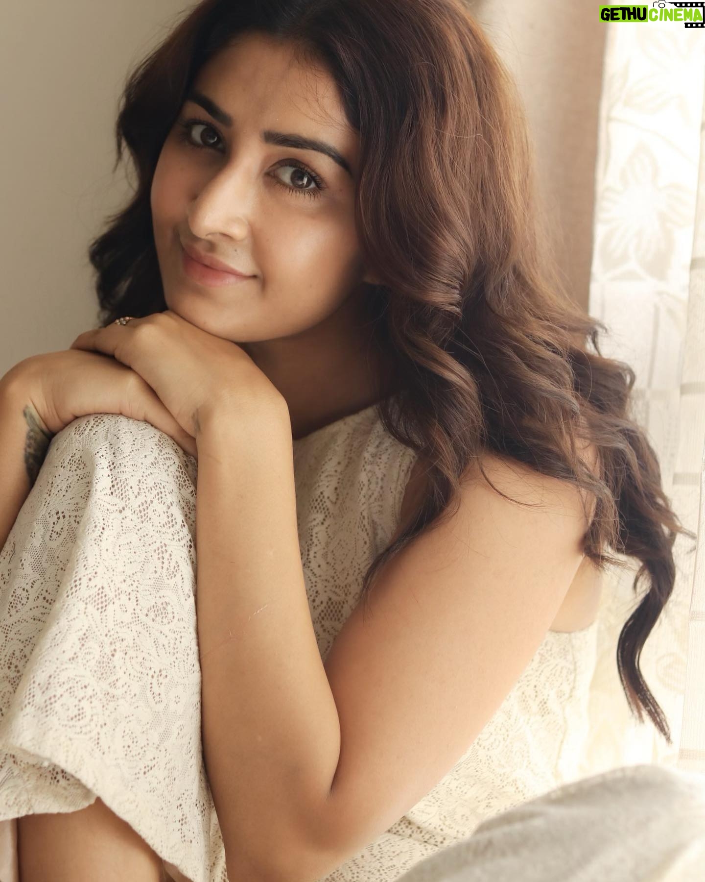 Farnaz Shetty Instagram - Yet fragments still linger, in whispers so faint, Rekindling our souls with a nostalgic taint. In the simplest of moments, a touch or a smile, We feel innocence's embrace, if only for a while π€ . . . . . . . . . . . . . . . #ivory #thoughts #love #sublime rekindling #soul #tame #innocence