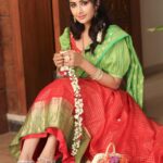 Farnaz Shetty Instagram - “To each heart that fits in the soul, to each one who lets go of their own, for others to feel more.” 🌸💕 . 👘outfit by @navya.marouthu . . . . . . . . . . . . . . . . . #halfsaree #red #green #southindian #traditional #culture #beauty #indian #instalike #instadaily #instamood #instagram #fsf #gurl #flower