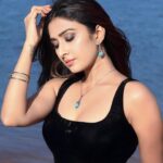 Farnaz Shetty Instagram – “Recipe for Dreams Made of Reality , Mixing the Ingredients of Aspiration, Hard Work, and Belief 🖤💙 
.
📸 @starganza ♥️
👗 @navya.marouthu 💝
.
.
.
.
.
.
.
.
.
.
.
.
#dream #Reality #water #earth #sky #blue #saree #black #pose #beauty #fit #focus #glamour #glam #fashion #instafashion #instamood #instagram #instagood #instadaily #instalike #desire #captivate #spellbound #photoshoot #photography #hair #makeup #imperfect #perfect