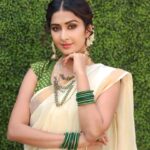 Farnaz Shetty Instagram - 🕊☘️ . . . . . . . . . . . . #grace #saree #woman #language #telugu #kerala #whitesaree #saree #pure #divine #song #tollywood #tollywoodactress #instagood #instagram #instadaily #instalike #flower #photography #green #positive #love #like #foryou #lifestyle #indianwear #indianbeauty #beauty #india #tradition #culture