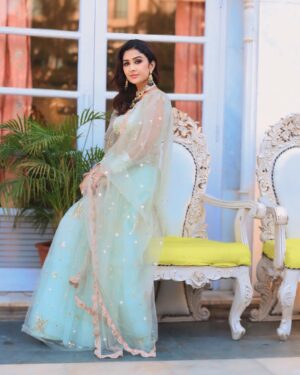 Farnaz Shetty Instagram - Some days I wish I could go back in life , not to change anything , but to feel a few things twice 🤍💜 🕊️ 

Wearing @odette_style 
Accessories @odette_style 💜

📸 @starganza 

Hair and makeup 
@vikas_marwah_hairsalon 💜

.

.

.

.

.

.

.
#wedding #artikishadi #dressed #net #odette #beauty #sophesticated #classy #dreamy #pastel #pastelgreen #sequence #function #occassion #divine #live #fashion #Instagram #instafashion #vibe