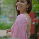 Farnaz Shetty Instagram – 🌸 bloom 🌸
.
@anujjoshiproductions 📸 
@sstardomcelebritymanagement 
@suta_bombay 
.
.
.
.
.
.
.
.
#bloom #flower #saree #pink #ethnic #indian #love #trending #reelitfeelit #reelkarofeelkaro #instareel #beauty #divine #pure #godschild #instadaily #instagram