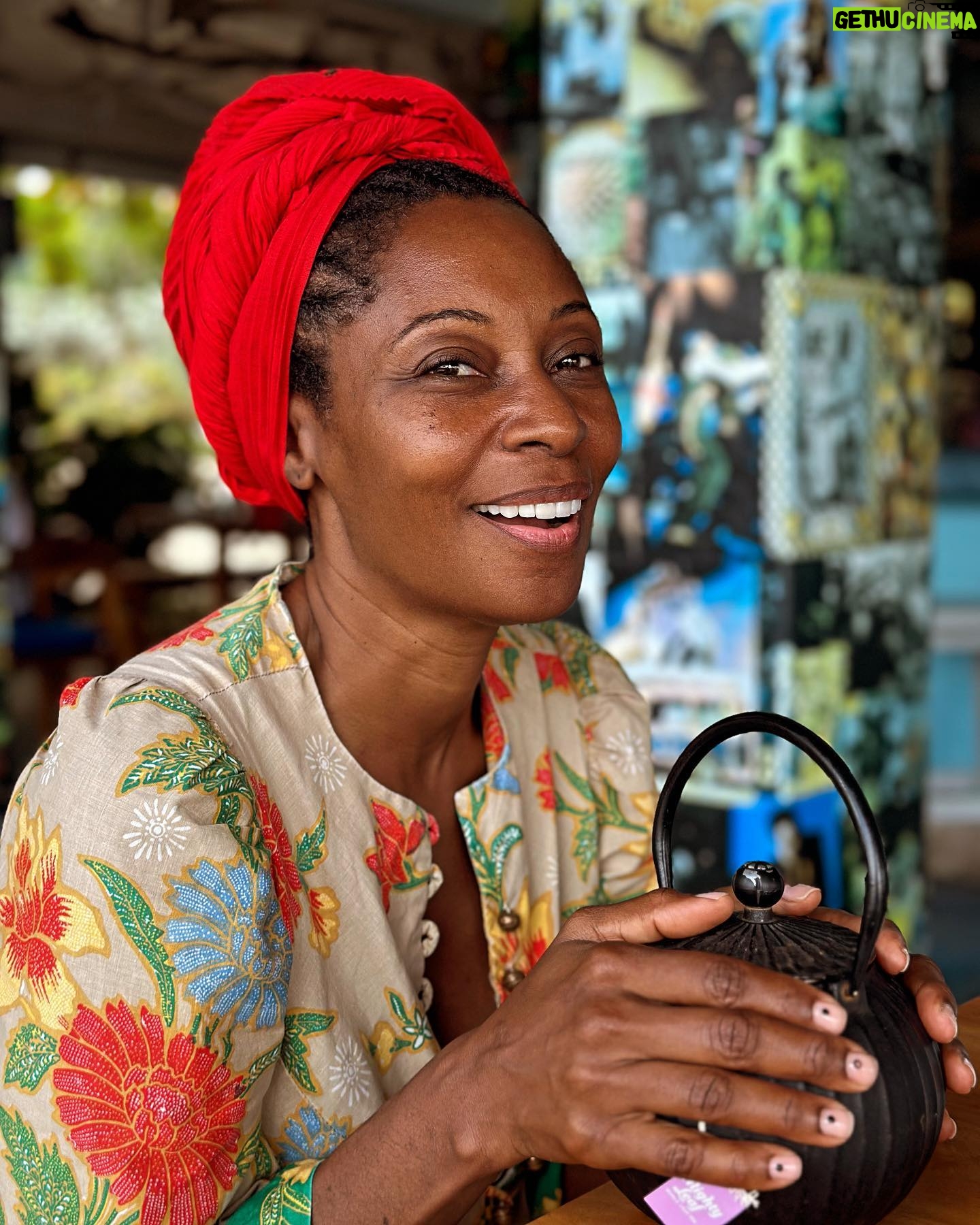 Fatima Robinson Instagram - Jamaica…..you are always so good to me 🌴 When I’m sick you are healing 🌴 When I’m exhausted you help me rest 🌴 When I want music you always provide. Love my Tribe @xulywilliams @hismajestyjudahisvaran @browne.andrews @nicolefullerinteriors @samtaylorjohnson @aarontaylorjohnson 🇯🇲