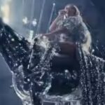 Fatima Robinson Instagram - Renaissance movie out today…….Let’s celebrate all the hard work it took to make this show….the many man hours it took in each department to bring to life this incredible vision by a woman who is the hardest working person I’ve ever worked with @beyonce Honored to be a part of such greatness…..everyone involved should give themselves a round of applause @parkwood It ain’t easy…..but it’s worth it🖤