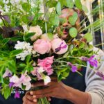 Fatima Robinson Instagram - Headed to work in London I stumbled past a floral arrangement class. As I leaned on the wall watching they graciously asked me to join. @claridgeshotel @glennshaw.botanicals