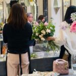 Fatima Robinson Instagram - Headed to work in London I stumbled past a floral arrangement class. As I leaned on the wall watching they graciously asked me to join. @claridgeshotel @glennshaw.botanicals