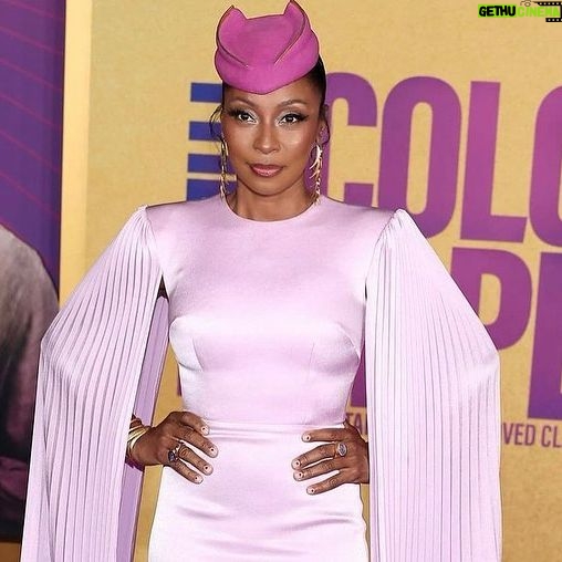 Fatima Robinson Instagram - 💜A Night To Remember💜 1.If I had wings I could fly 2. With my crew @hismajestyjudahisvaran @browne.andrews @_neoancient_ 3.Oh hi earrings @lisaeisnerjewelry and beat face @bobbierileybeauty 4. Grateful 5. Can’t take the hood out the girl 6. Love my team @iamdjdubz @iamtiarivera