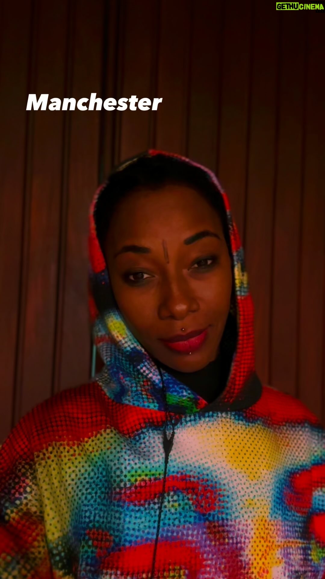 Fatoumata Diawara Instagram - It was madness in Manchester last night! An extraordinary crowd. We had a wonderful evening! Thank you once again for your love! See you tonight in Glasgow βπΎπ¬π§! @londonko English tour 2024 . Love β€οΈ !