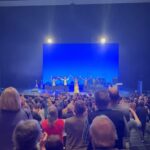 Fatoumata Diawara Instagram - @fatoumata_diawara__ made the audience dance on stage tonight! thank you for this beautiful evening. lot’s of love 💙✨