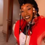 Fatoumata Diawara Instagram - Grazie mille #italia 🇮🇹 ! We've had an amazing time @romaeuropa @h_earthbeatfestival Much loveeeeee ❤️❤️❤️❤️❤️🙏🏾🙏🏾🙏🏾!
