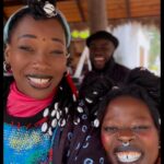 Fatoumata Diawara Instagram - Day two in Mexico 🇲🇽! We are enjoying being together Sharing love ❤️ ! @africaexpresshq @damonalbarnunofficial @moonchildsanelly @manifestive @jojoabot @gorillaz @pongo_official