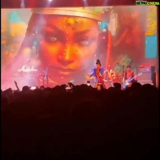 Fatoumata Diawara Instagram - Moltes gracies #barcelona !!! We had an amazing night, pure Magic ✨✨ Big Up to @cruillaconcerts @pinatamusica @parallel62bcn ❤️❤️🙏🏾🙏🏾❤️❤️❤️❤️🙏🏾🙏🏾❤️!