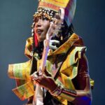 Fatoumata Diawara Instagram - Un excellent Dimanche à toutes et à tous. Quelques images de notre concert à #olympia de Paris. Merci infiniment à tous pour ce moment magique passé ensemble! Loveeeee ❤️❤️❤️❤️🙏🏾! Crédit : #SiânPottok design: #_nour_salam