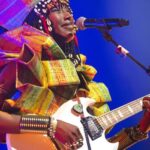 Fatoumata Diawara Instagram - Un excellent Dimanche à toutes et à tous. Quelques images de notre concert à #olympia de Paris. Merci infiniment à tous pour ce moment magique passé ensemble! Loveeeee ❤️❤️❤️❤️🙏🏾! Crédit : #SiânPottok design: #_nour_salam
