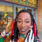 Fatoumata Diawara Instagram - We's a great time in #Minneapolis 🇺🇸🙏🏾❤️🔥💧🙌🏾🎸🎸🙌🏾! Loveeee ❤️❤️❤️🙌🏾!