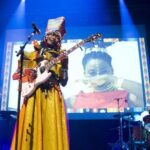Fatoumata Diawara Instagram - Un excellent Dimanche à toutes et à tous. Quelques images de notre concert à #olympia de Paris. Merci infiniment à tous pour ce moment magique passé ensemble! Loveeeee ❤️❤️❤️❤️🙏🏾! Crédit : #SiânPottok design: #_nour_salam