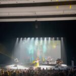 Fatoumata Diawara Instagram - @fatoumata_diawara__ made the audience dance on stage tonight! thank you for this beautiful evening. lot’s of love 💙✨