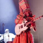 Fatoumata Diawara Instagram - Un excellent Dimanche à toutes et à tous. Quelques images de notre concert à #olympia de Paris. Merci infiniment à tous pour ce moment magique passé ensemble! Loveeeee ❤️❤️❤️❤️🙏🏾! Crédit : #SiânPottok design: #_nour_salam