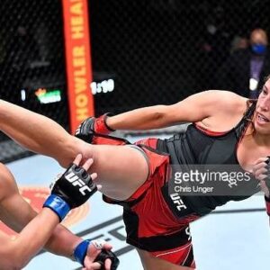 Felicia Spencer Instagram - 👀Nov 13th👊🏼
...
📸@gettyimages 📸@chrisungerphotography
... ... ...
#nov13 #ufcfightnight #mma #feenom #orlandoathletes #ufc #fightcamp #canadiangirl #floridagirl #thejunglemma #wmma #negu #combatcorner #messyhairdontcare