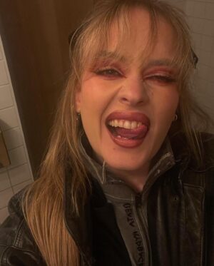 Felicia Truedsson Instagram - outtakes celebrating jesus resurrection x my birth 💝 

  i have no idea how but @emeliewood did my makeup