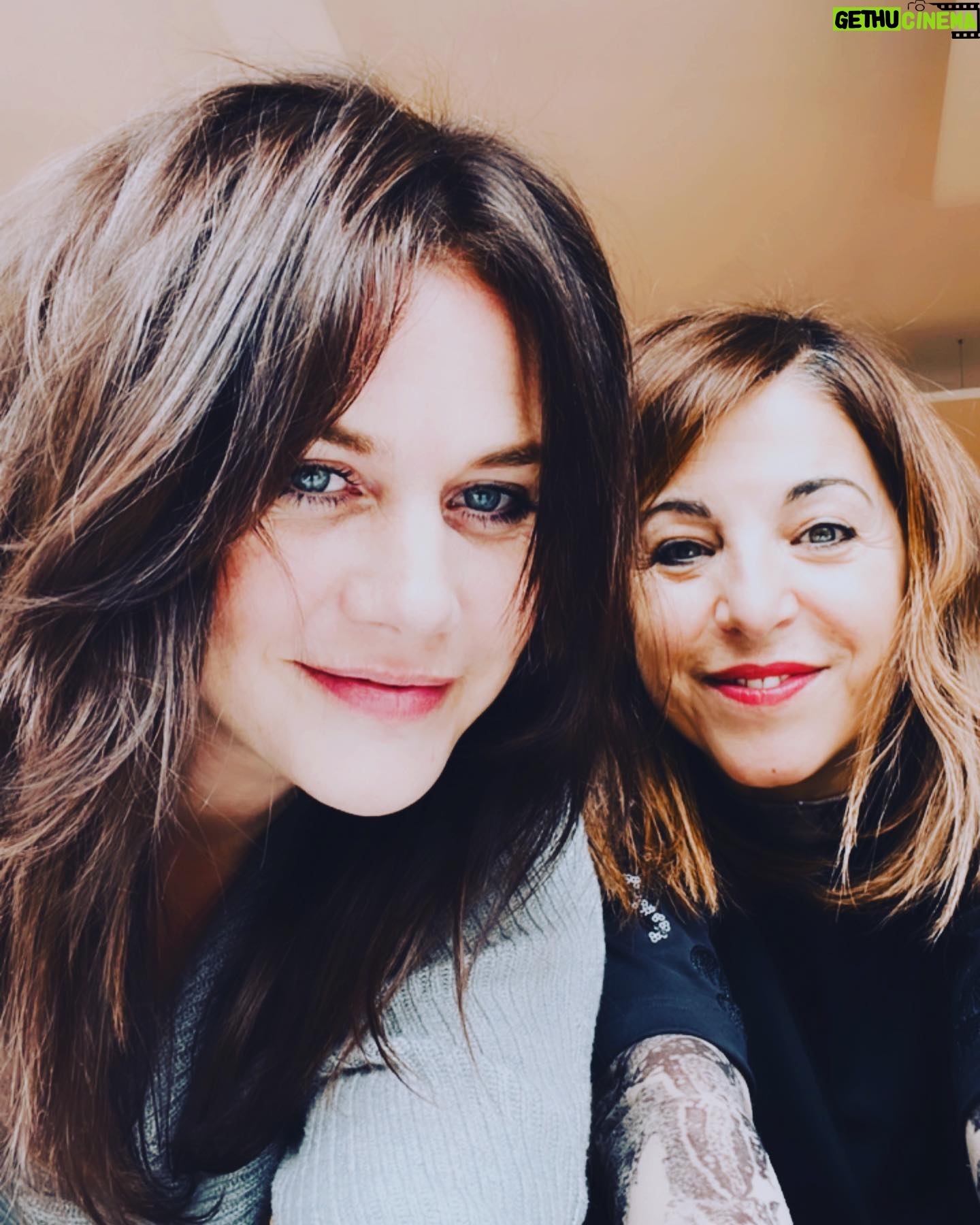 Felicitas Woll - 4.8K Likes - Danke @erdogu_diefriseure ich kann euch nur von Herzen empfehlen! Danke dir Filiz! Vorbereitung für „Blindspot“ abgeschlossen! Ab Montag gehen die Dreharbeiten los! Freu mich schon sehr!