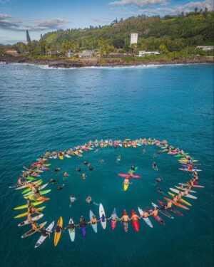 Felicity Palmateer Instagram - EDDIE INVITEE 2023/2024!! My biggest surfing achievement to date and the highest honour in surfing. Ever since I was little I’ve always dreamed of being invited to @theeddieaikau but it wasn’t a reality until last year when the women got to compete for the first time. 

The ceremony and blessing was so beautiful and to be a part of the paddle out was surreal. Sitting amongst waterman and women that I’ve idolised my whole life didn’t feel real. And to make history with my sis @lauraenever , being the first two Australian women to ever be invited makes it even sweeter. 

Feeling an a whole range of emotions but more than anything an immense sense of gratitude. Thank you to @haa_aikau and the Aikau Ohana. 

Photos @giulia.avilaa @traviskeahi_photos @jesseaphoto @haakeaulana 

#eddieaikau #eddieaikauinvitational