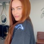 Felicity Palmateer Instagram – Girl therapy @izaclarkehairandbeauty #blondetored #cowgirlcopper