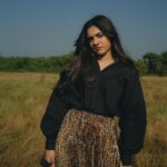 Femina George Instagram - To all the incredible women out there, keep shining and inspiring! Happy Women’s Day ❤️ Styled by @styyledbyjoe @joe_elize_joy Photography @merin__georg MUAH @makeupartistry_kottayam.cochin Shirt @parishkakochi @allonawallkochi Skirt @flyhigh______ Shoot coordinator @jubin_vincent #womensday #feminageorge #photoshoot #ootd #femina