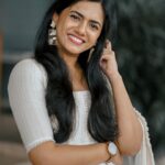 Femina George Instagram - Theepori Benny Promotions! 📸 : @ajmalakbarphotography #theeporibenny #feminageorge #moviepromotion