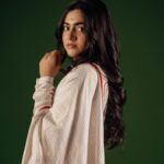 Femina George Instagram - Merry Christmas 🎄 Styling @styyledbyjoe @joe_elize_joy Photography @pournami_mukesh_photography MUAH @makeupartistry_kottayam.cochin Location @the_metaversestudios Styling Assistance @_vespine_16 Outfit @byhand.in Jewellery @kaya_online_ Shoot Cordinator @jubin_vincent Special thanks to @akashantony @rajendraprasad_byhand #feminageorge #merrychristmas #photoshoot