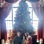 Fernanda Machado Instagram – Desejando um natal iluminado, abençoado e cheio de amor pra todos! ✨🎄🎅🏻

Wishing a Xmas full of love and light, from our family to ours! ✨🎄🎅🏻

#feliznatal #arvoredenatal #natal2023 #tradiçaodenatal #commeusmeninos 
#maternidade #nataliluminado #natalabençoado #merrychristmas 
#omaioramordomundo 
#myfamilymyeverything