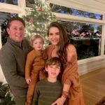 Fernanda Machado Instagram – Feliz natal pra todos!!! 🎄✨

E a noite de natal foi recheada de muito amor, diversão e cantoria! ♥️ 

#natallindo #feliznatal #minhafamiliameutudo 
#merryxmas #lovelyxmaseve 
 #natal2022 #xmas2022