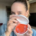 Fernanda Nobre Instagram - Acabou meu tratamento com @invisalignbrasil Durante um ano fui muito bem cuidada pelo Dr. @wagneralviano e acompanhada por essas plaquinhas que agora só vou usar como contenção para dormir. Valeu cada segundo! #invisaling