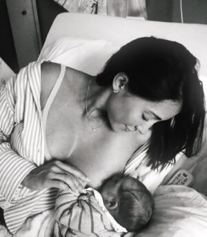 Fernanda Romero Instagram - È arrivato il nostro bambino, il piccolo Alessandro! 👶🏼 🩵Siamo così felici e pieni d'amore. Vi amiamo tanto, Mamma e Papà.

We couldn't be happier and more filled with love. Sebastian is ecstatic and embracing his big brother duties. I am still amazed at how our bodies are so magical that we can create life. Feeling blessed and grateful to be a Mama again. 🙌🏼🫶🏽

Llegó nuestro bebé un poco antes de lo esperado y estamos felices. Esto prueba que a veces hay que dejarse llevar y que las cosas menos planificadas son mejores. Dejamos que el universo nos guíe y confiamos en Dios. Este chico es grande y una semana más no sé cómo lo iba a sacar 😂👶🏼 ¡Pero estamos felices!

-
-
-
-

-
-
-
-
-
-
-
-
-

#Newborn #fernandaromero
#Baby
#NewbornBaby
#BabyLove
#BabyBoy
#BundleOfJoy
#WelcomeToTheWorld
#NewParent
#Parenthood
#BabyLife
#BabyPhotography
#BabyCuteness
#NewFamily
#BabyBlessing
#sweetbaby