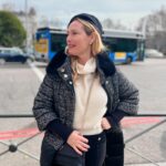 Fernanda Serrano Instagram – Encontradas no meu telemóvel… estas fotografias! Quando comecei a decidir que viajar sozinha também é uma muito boa solução! Quando não estamos bem connosco, não vamos conseguir estar bem com mais ninguém! Essa é a mais pura das verdades! ❤️ Nós somos a nossa melhor companhia! Quem concorda comigo? #selflove #girl #lovemyself