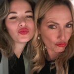 Fernanda Serrano Instagram – Hoje foi o dia da família! Mas não é todos os nossos dias? Deveria ser! Parabéns à família tão preciosa e linda que construímos todos juntos! O meu maior tesouro são vocês… filhos, pais, primas, tios, amigos do meu coração que já são família! A todos nós… Obrigada! Sempre juntos! #family ❤️