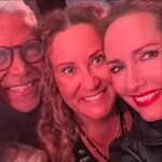 Fernanda Serrano Instagram – Ontem, a convite do homem da minha vida ❤️, fui conhecer este projeto que acaba por ser um espetáculo também bonito! Perto de casa, bons amigos e música boa! Giro, quando conhecemos os amigos dos nossos filhos, que entretanto descobrimos serem filhos de amigos nossos, que há não víamos há anos! A vida a acontecer! E tê-los sempre por perto… parece-me ser uma muito boa parte da história! Não vos parece? #filhos #maeefilho @yard.episodes @sandra_bizarro70 @santiago_ramossr8
