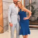 Fernanda Serrano Instagram – Ontem fui muito feliz na tarde que passei convosco e em que fui tão, mas tão bem recebida no nosso @emfamiliatvi ao lado do super gentleman @ruben_rua, como se estivesse em minha casa! Obrigada @tvioficial e @maria_cerqueira_gomes por estares de férias tão merecidas e me teres proporcionado estes momentos tão bonitos e plenos de coisas boas! Televisão é isto! 🫶🏻