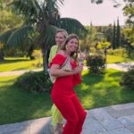 Fernanda Serrano Instagram – Hoje foi o dia da família! Mas não é todos os nossos dias? Deveria ser! Parabéns à família tão preciosa e linda que construímos todos juntos! O meu maior tesouro são vocês… filhos, pais, primas, tios, amigos do meu coração que já são família! A todos nós… Obrigada! Sempre juntos! #family ❤️