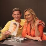 Fernanda Serrano Instagram - Se houvesse um dia que pudesse escolher como perfeito, teria escolhido o de ontem! Por tudo o que me encheu de amor, de agradecimento e orgulho, por ter atingido mais uma etapa, que espero seja muito feliz, na minha vida, com todos os que, ao longo destes primeiros 50 anos me ajudaram a construir esta parede de momentos tão bonitos como os que ao meu lado, vi eram e partilharam comigo! Obrigada por nunca me deixarem cair… a primeira leva já está! Venha a segunda! Estas fotos tiradas no lançamento do meu último livro, retratam o que mais gosto de dar e receber. Amor! ❤️ @thisisluvin @oficinadolivro @epicsana @marciano @majoricaportugal
