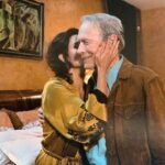 Fernanda Urrejola Instagram - Este momento feliz está de aniversario ❤️ Se cumplen dos años de esta MEGA experiencia compartiendo con una leyenda del cine, el gran Clint Eastwood 💪🏽❤️🙌🏽 Hay días que me dan ganas de renunciar a todo… pero luego pienso en este momento y cómo todo llega cuando tiene que llegar. Confiar y seguir adelante❤️ No renuncien a sus sueños 💫 🎬 #CryMacho @crymacho