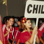 Fernanda Urrejola Instagram - Estuve en el aeropuerto y me encontré con varias delegaciones deportivas de distintos países llegando a Chile para competir en los Panamericanos @santiago2023oficial Me dio mucha nostalgia… recordar esa época en la que me ponía orgullosa el buzo de Chile y me juntaba con mis compañeras para viajar a competir. Recuerdo los nervios, las ansias y todo lo involucraba la competencia. Nunca he sido partidaria de ningún tipo de nacionalismo extremo, pero recuerdo lo orgullosa que me hacía sentir representar a mi país 🇨🇱 Cada vez que gané medallas, lloré de emoción cuando se izaba nuestra bandera y sonaba el himno nacional ❤️😍❤️ Les deseo lo mejor a cada uno de los participantes, en especial a los deportistas chilenos ❤️❤️❤️ Me encanta que Chile sea la cede de un evento deportivo tan importante!!! Vamoos con todo!!! ¿En la tercera foto logran saber cuál soy?🤔🤭 #Panamericanos2023 #Santiago2023