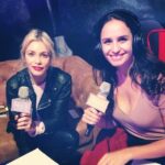 Fernanda Urrejola Instagram - Feliz día del trabajador radial ❤️ Amo la radio y tuve la suerte de tener mi programa #LaBuenaVida durante varios años en la extinta Radio Paula FM. Fue una hermosa experiencia, donde aprendí mucho y pude desarrollar una faceta nueva, siempre me gusta desafiarme a cosas nuevas 🌼 Me dieron ganas de volver! Si me llaman feliz :) O podría armar mi propio podcast, qué dicen? 🤭😊😉