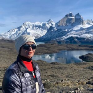 Fernanda Urrejola Instagram - He tenido la fortuna de viajar por el mundo… sin embargo mis lugares favoritos están aquí, en Chile 🇨🇱♥

Hace unos días estuvimos en la Patagonia Chilena, a pesar del frío el clima nos acompañó y pudimos ver las torres de Paine en todo su esplendor 🙌

¿Cuál es tu lugar favorito de Chile?

📸 @franciscalegria
