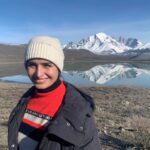 Fernanda Urrejola Instagram - He tenido la fortuna de viajar por el mundo… sin embargo mis lugares favoritos están aquí, en Chile 🇨🇱♥ Hace unos días estuvimos en la Patagonia Chilena, a pesar del frío el clima nos acompañó y pudimos ver las torres de Paine en todo su esplendor 🙌 ¿Cuál es tu lugar favorito de Chile? 📸 @franciscalegria