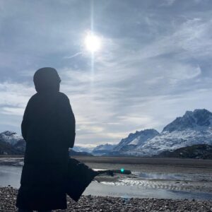 Fernanda Urrejola Instagram - He tenido la fortuna de viajar por el mundo… sin embargo mis lugares favoritos están aquí, en Chile 🇨🇱♥

Hace unos días estuvimos en la Patagonia Chilena, a pesar del frío el clima nos acompañó y pudimos ver las torres de Paine en todo su esplendor 🙌

¿Cuál es tu lugar favorito de Chile?

📸 @franciscalegria