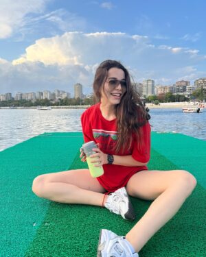 Feyza Sevil Güngör Instagram - r e p o