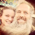 Fiammetta Cicogna Instagram – Happy birthday Rick, my life is filled with gratitude since the day I met you.
You have the power to change the meaning of life in people, even just by reading you or listening to your voice.
Your words sound softly, but they reach everywhere.
Thank you for continuing to spread beauty, to raise the vibrations of the world we live in.
The world needs you.